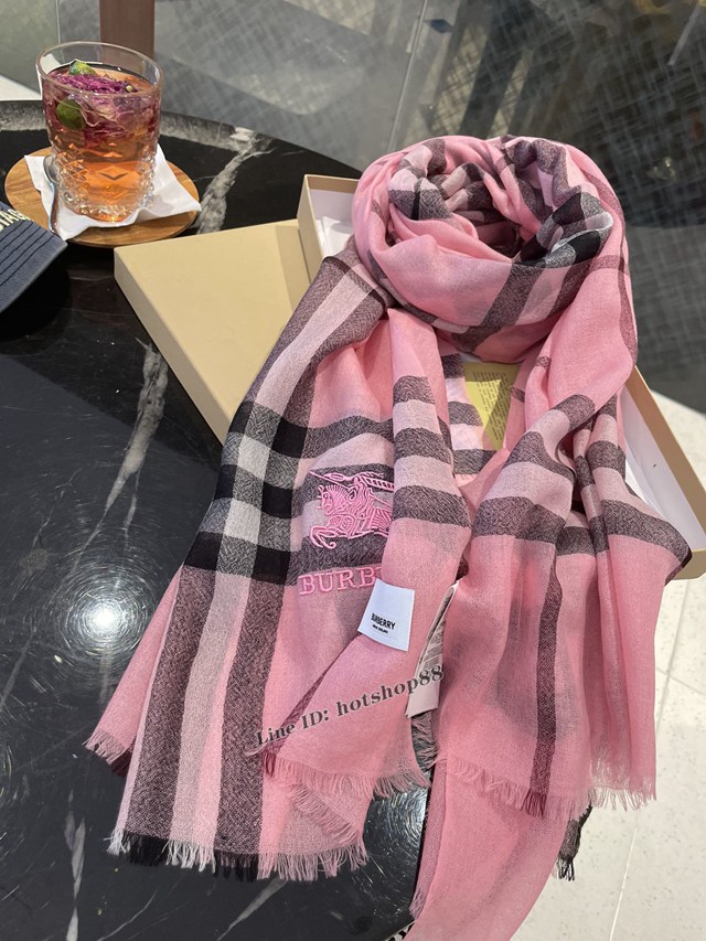 BURBERRY專櫃新款巴寶莉進口山羊絨女款圍巾披肩 mmyj1577